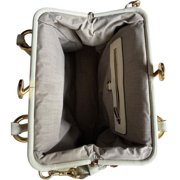 Marc Jacobs Original 2008 Stam Bag – Cream Quilted Leather w/ Gold Hardware - Picture 10 of 16